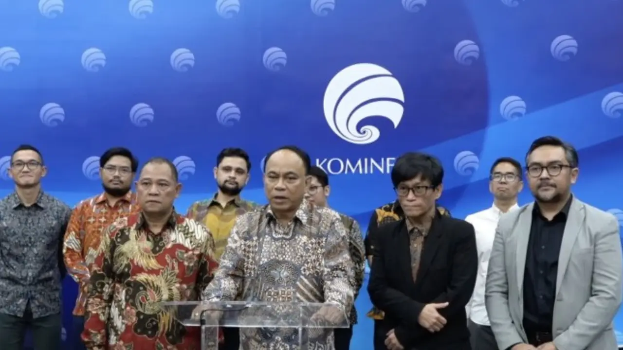 Selama masa kampanye Pilkada Serentak 2024, Menkominfo Budi Arie Setiadi mengajak penyelenggara platform digital dan media sosial di Indonesia bekerjasama menjaga ruang digital.