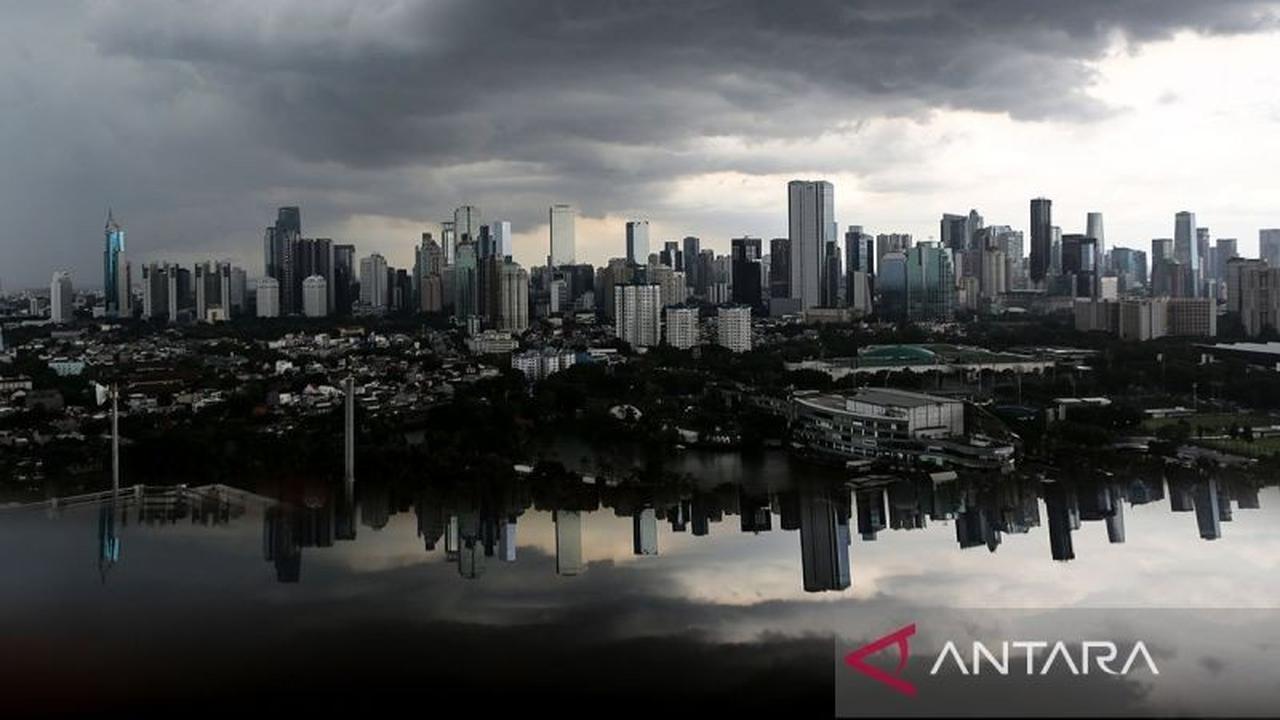 Prakiraan Cuaca Jakarta Rabu: Berawan Sepanjang Hari, Siap-siap Suhu Stabil!