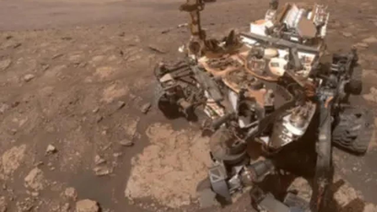 Perseverance adalah penerus robot Curiosity dengan versi lebih canggih. Ukurannya adalah 3 x 2,7 x 2,2 meter. Beratnya 1.025 kg. Rodanya terbuat dari aluminium. Rover ini juga memiliki tangan robot untuk menjalankan tugasnya. <br>