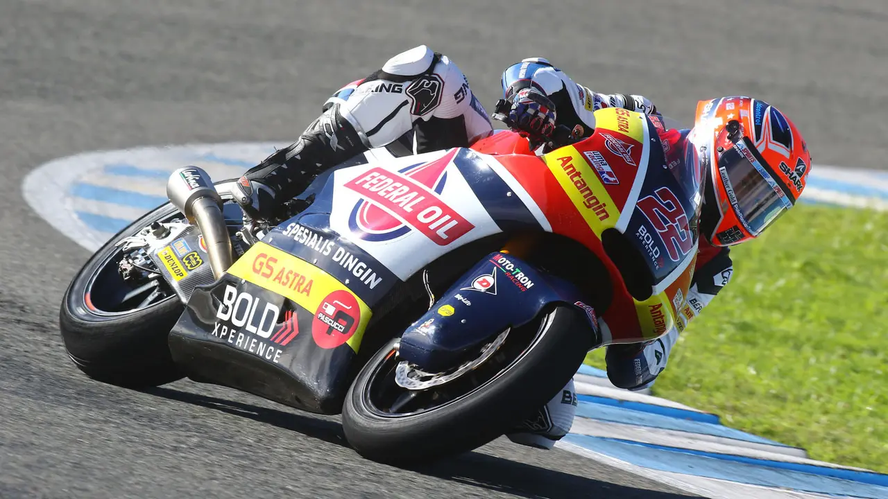 Sam Lowes