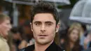 Zac Efron mengucapkan peringatan hari jadinya dengan sang kekasih, Sami Miro, melalui akun twitternya @ZacEfron. (Bintang/EPA)