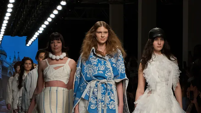 Sasha Barbakov di Moscow Fashion Week. Dok. Moscow Fashion Week