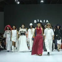 Koleksi yang menampilkan desain chic, effortless dan stylish.