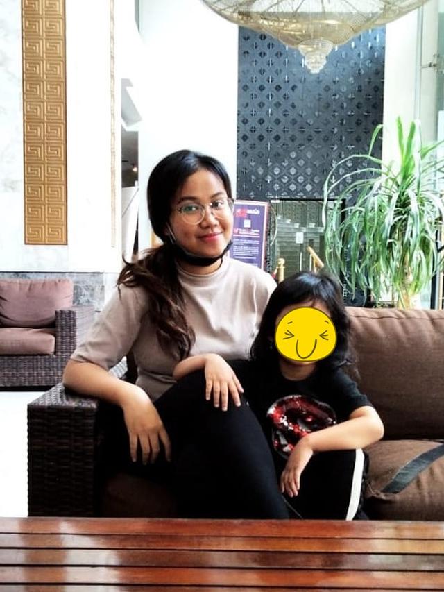 Jarang Terekspos, Ini 6 Potret Mayang Adik Mendiang Vanessa Angel