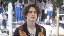 Aktor Prancis-AS, Timothee Chalamet saat tiba pada Venice Film Festival 2022 ke-79 di dermaga Hotel Excelsior di Lido, Venesia, Italia (2/9/2022). Bones & All didasarkan pada novel Camille DeAngelis dengan nama yang sama, yang pertama kali diterbitkan pada tahun 2015. (Photo by Vianney Le Caer/Invision/AP)