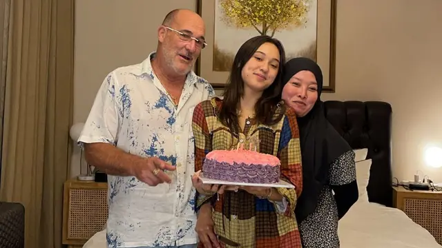 6 Momen Ulang Tahun Yasmin Napper ke-18, Dirayakan di Lokasi Syuting LSTS