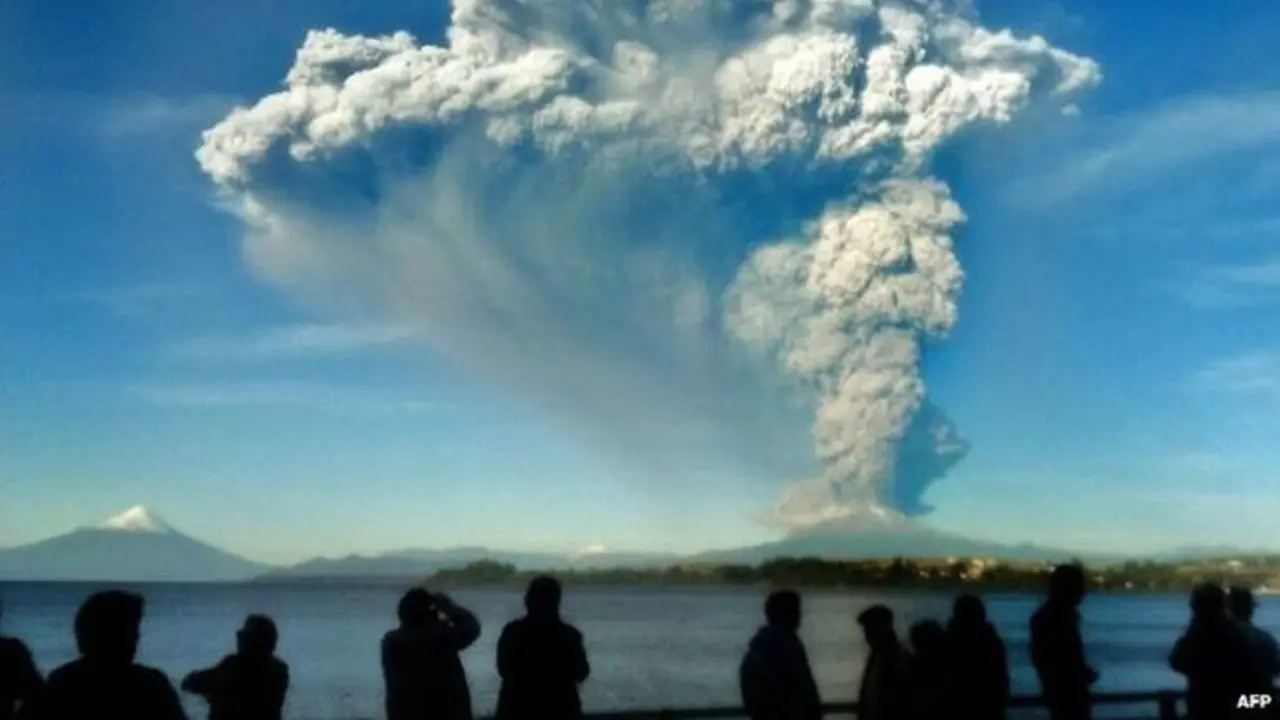 Gunung di Chile Meletus, Ribuan Dievakuasi Penerbangan Ditiadakan