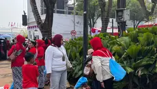 Cerita Warga Antre Sejak Subuh Demi Saksikan Upacara HUT RI di Istana