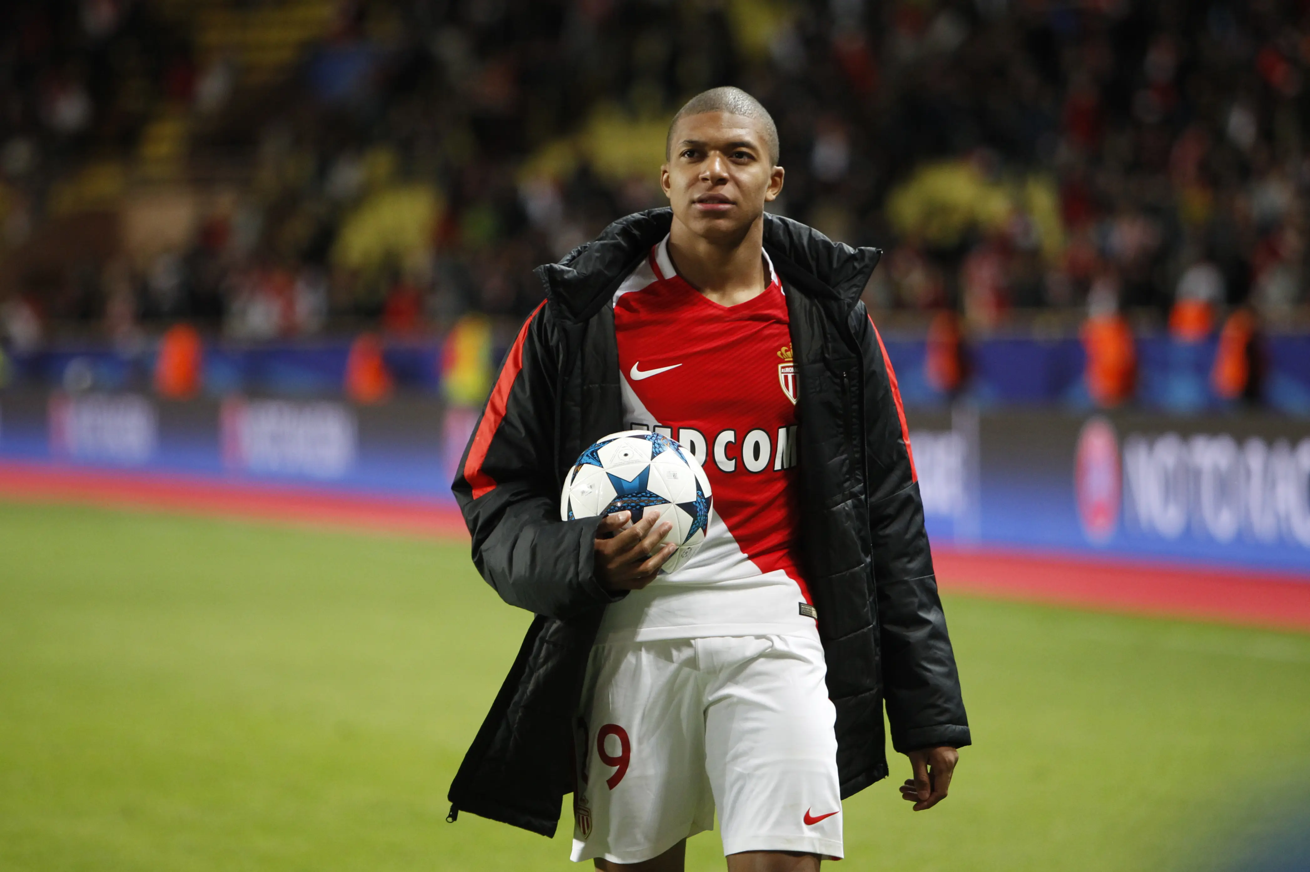 Kylian Mbappe menyumbang satu gol saat AS Monaco menang 3-1 atas Borussia Dortmund pada leg kedua perempat final Liga Champions di Stade Louis II, Kamis (20/4/2017) dinihari WIB. (AP Photo/Claude Paris)