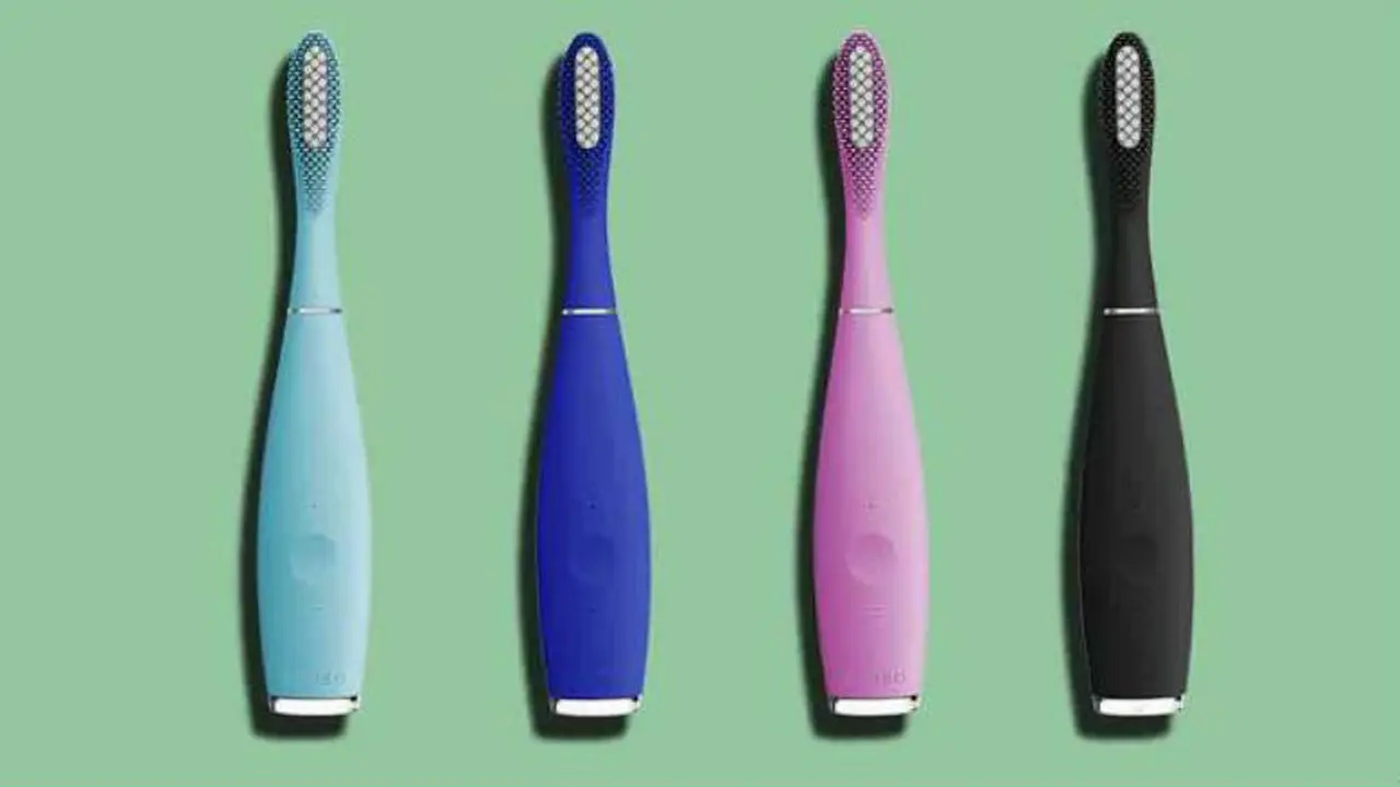 Sikat Gigi Silicone, Solusi Jitu Bagi Gigi Sensitif
