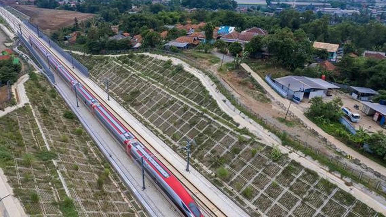 Tak Hanya ke Surabaya, Prabowo Minta Kereta Cepat Tembus Sampai Banyuwangi