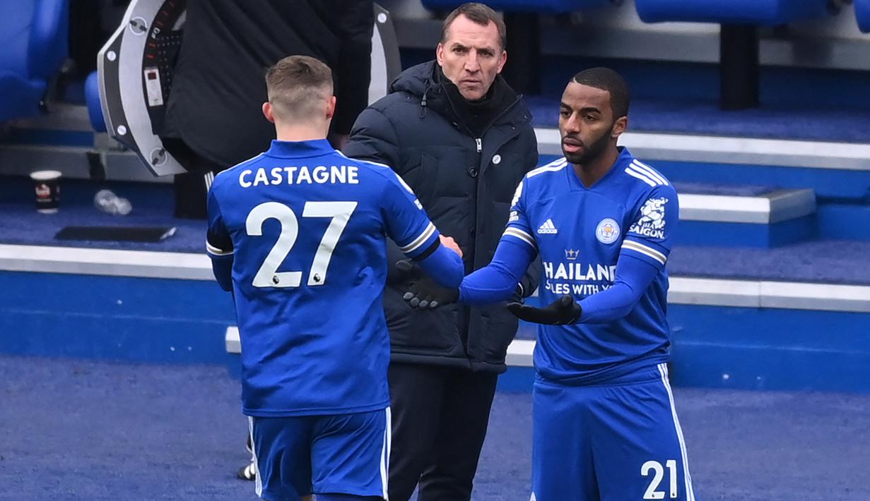 Ricardo Pereira. Bek kanan Portugal berusia 28 tahun ini dilepas FC Porto ke Leicester City pada awal musim 2018/2019 dengan nilai 25 juta euro. Memasuki musim keempatnya bersama The Foxes, ia telah tampil 101 laga di semua ajang dengan torehan 6 gol dan 13 assist. (AFP/Pool/Michael Regan)
