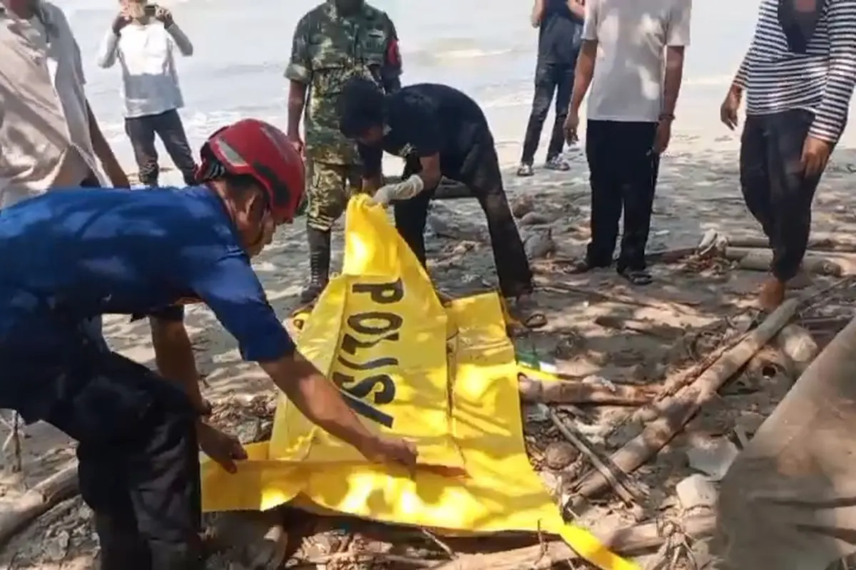 Penemuan mayat di pesisir pantai Lampung Selatan