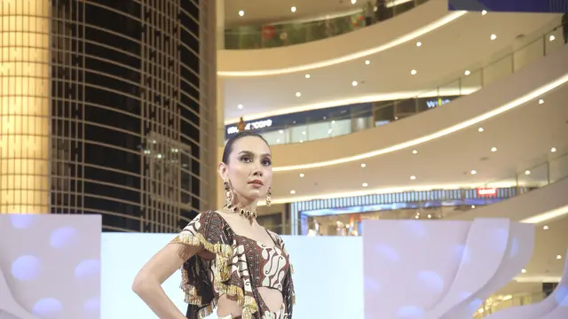 KAART JAGAT, Kreasi Batik dengan Sentuhan Mewah dari 14 Desainer IPMI