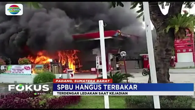 Api dengan cepat menghanguskan stasiun pompa SPBU hingga terdengar ledakan.