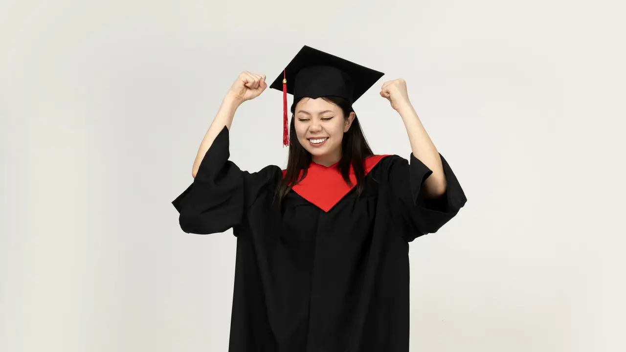 Fresh Graduate Wajib Tahu! Siapkan 5 Hal Ini Sebelum Terjun ke Dunia Kerja [Dok/freepik.com]