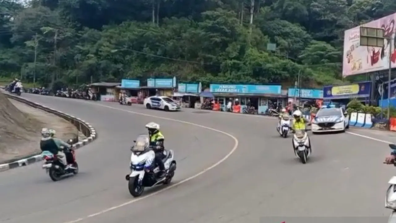Sistem satu arah dari Cianjur, Jawa Barat menuju Bogor.