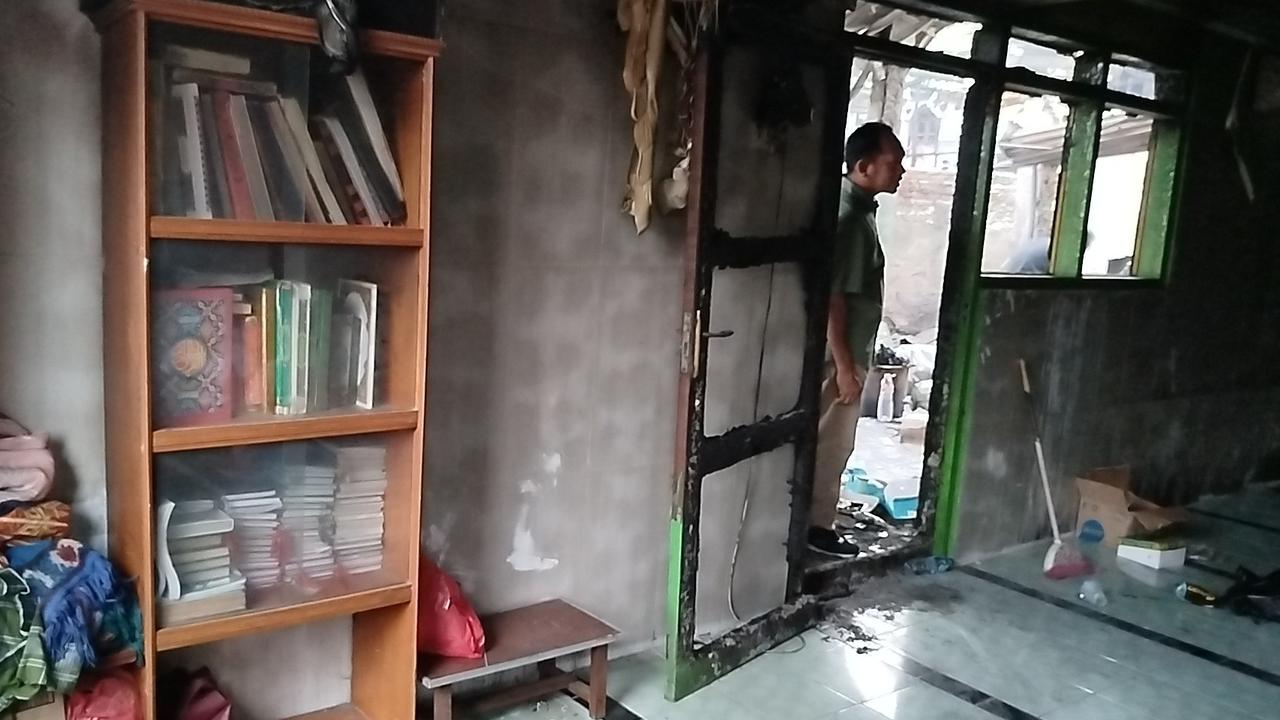 Keajiban, Lemari Berisi Alquran Selamat dari Kebakaran Kemayoran