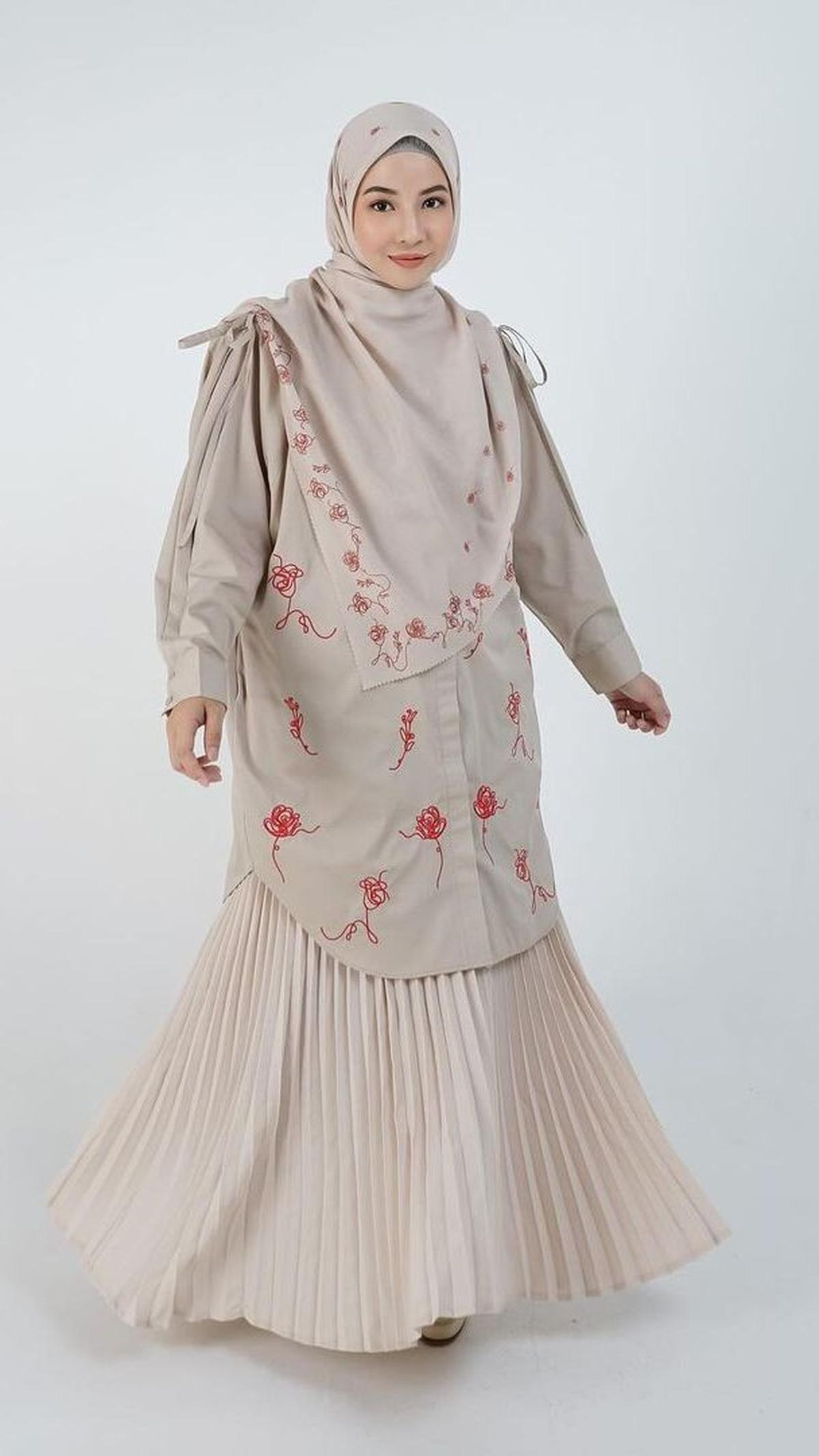 Meniti Karir Dimulai dari Model Gadis Sampul<br>