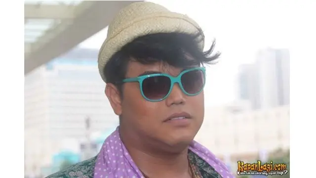 6 Transformasi Ivan Gunawan Pakai Topi Bulat, Sempat Disebut Mirip Virgoun