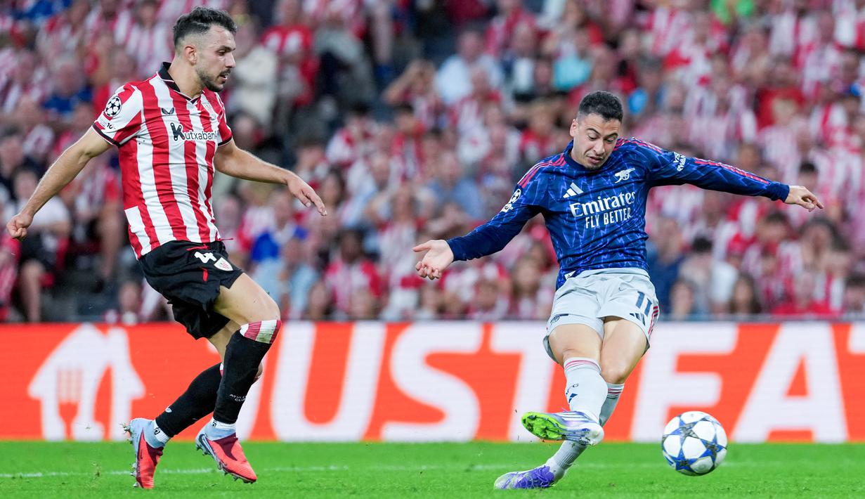 Gabriel Martinelli memecah kebuntuan dengan gol pada menit ke-72, sementara Leandro Trossard menambah keunggulan di menit ke-87. (AFP/Cesar Manso)