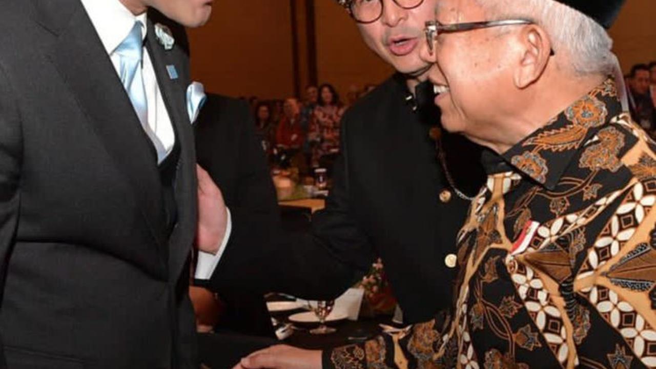 Momen Wapres Maruf Amin Ketemu Artis Korea Siwon Choi di KTT Asean