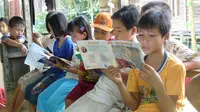 Budaya baca di Indonesia sangat minim (Sumber foto: Imagination-is blogspot.com)