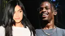 Travis Scott tak nyaman dengan sikap Kylie Jenner yang menyembunyikan kehamilannya. Hal itu membuat pasangan ini bertengkar.(Wire Image)