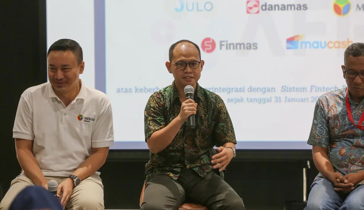 Head of Engineering PT JULO Teknologi Finansial Hans Sebastian, saat konferensi pers mengenai enam anggota AFPI yang sukses berintegrasi pada layanan Fintech Data Center (FDC) di Jakarta, Rabu (5/2/2020). Enam platform fintech telah berhasil terintegrasi dengan FDC. (Liputan6.com/Fery Pradolo)