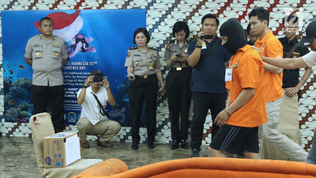 Dalami Kasus, Polisi Gelar Pra-Rekonstruksi Pembunuhan Satu Keluarga di Bekasi