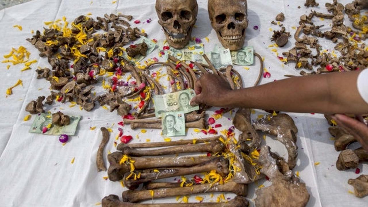Pembongkaran ribuan makam tak dikenal di Thailand