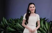 Intip Gaya Kontras Ayu Ting Ting Saat Kenakakan Dress dan Setelan Kerja, Pesona Ibu 1 Anak Yang Seperti Gadis