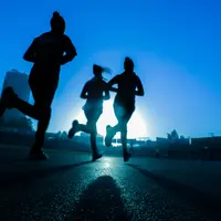 Kupas tuntas seputar "clean air running", olahraga lari dengan udara bersih. (Photo by Fitsum Admasu on Unsplash)