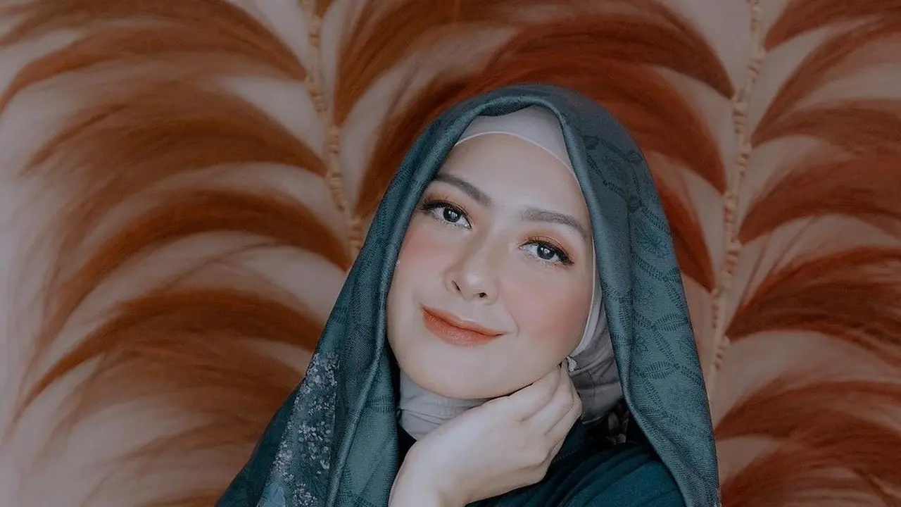 Lama Tak Muncul di Layar Kaca, Ini 7 Potret Terbaru Richa Novisha