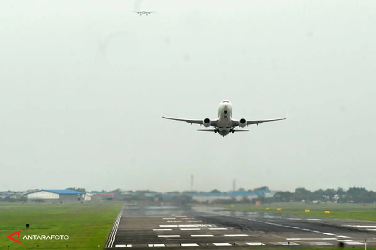 kelola-bandara-131124d.jpg