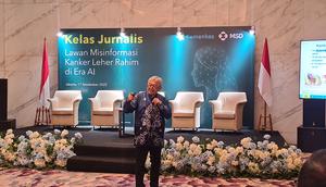 Prof. DR. Dr. Soedjatmiko, Sp.A (K), MSi dalam acara Kelas Jurnalis 2025: Lawan Misinformasi Kanker Leher Rahim di Era AI, Jakarta Selatan, Senin (17/11/2025).