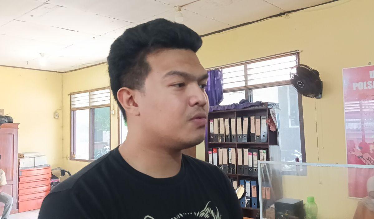 SR mengatakan, dirinya dan suami tidur di kamar berbeda, karena pada saat itu dia sedang menidurkan anaknya yang sedang sakit. Sementara suaminya menidurkan anak mereka yang lain.<br>