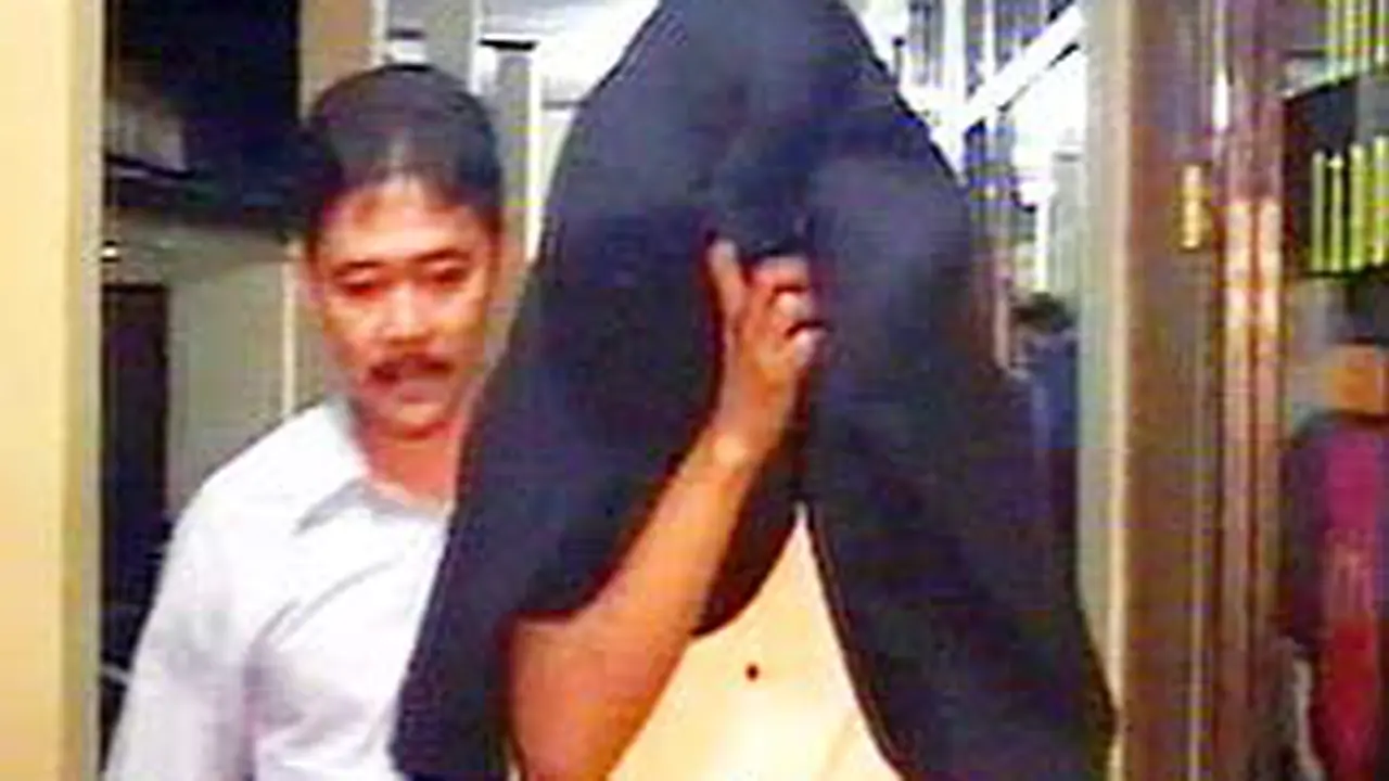 050407dpraja.jpg