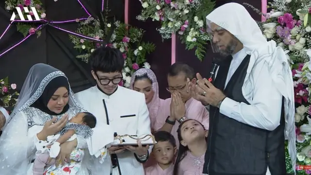 7 Momen Akikah Anak Aurel Hermansyah dan Atta Halilintar, Potong Kambing Sendiri