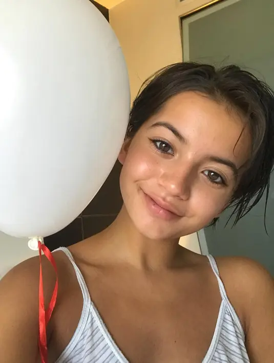 Tak hanya tampil sebagai Dora, ternyata Isabela pun berain di sebuah film komedi dengan judul Instant Family. (instagram/isabelamoner)