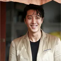 Pesona Lee Dong Gun yang membuat semua orang tergila-gila (via istimewa)