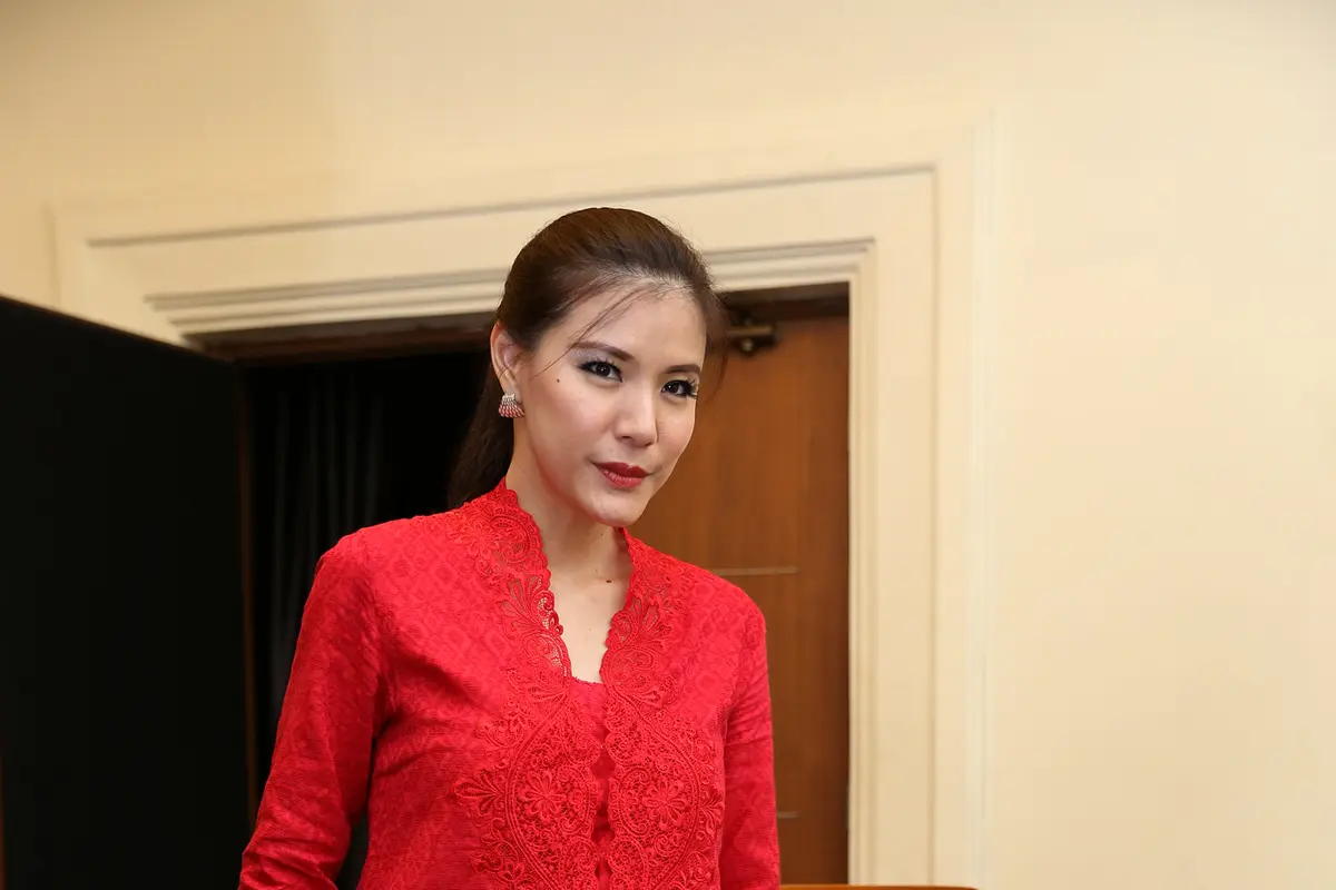 [Bintang] Olga Lydia