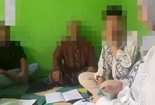 Pernikahan di Malang, mempelai pria ternyata juga perempuan (Foto:Tangkapan Layar)