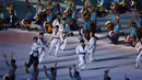 Atraksi bela diri mengisi rangkaian acara pembukaan (Opening Ceremony) SEA Games 2023 Kamboja di Morodok Techo Stadium, Phnom Penh, Kamboja, Jumat (5/5/2023) malam WIB. (Bola.com/Abdul Aziz)