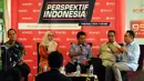 Menteri Pendidikan dan Kebudayaan, Anies Baswedan (keempat dari kiri) menghadiri diskusi "Mencari Kurikulum yang Maksimum" di Jakarta, (13/12/2014). (Liputan6.com/Helmi Fithriansyah)