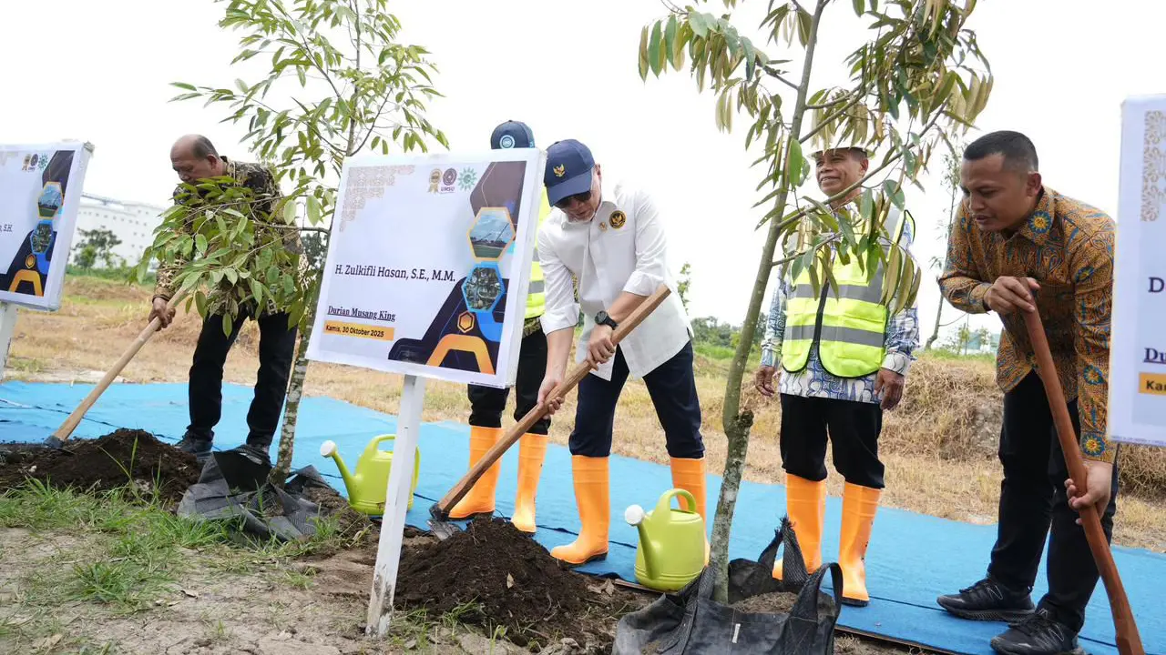Menteri Koordinator Bidang Pangan Zulkifli Hasan mengatakan pemerintah akan mendorong branding “Durian Nusantara”. (Dok Kemenko Pangan)