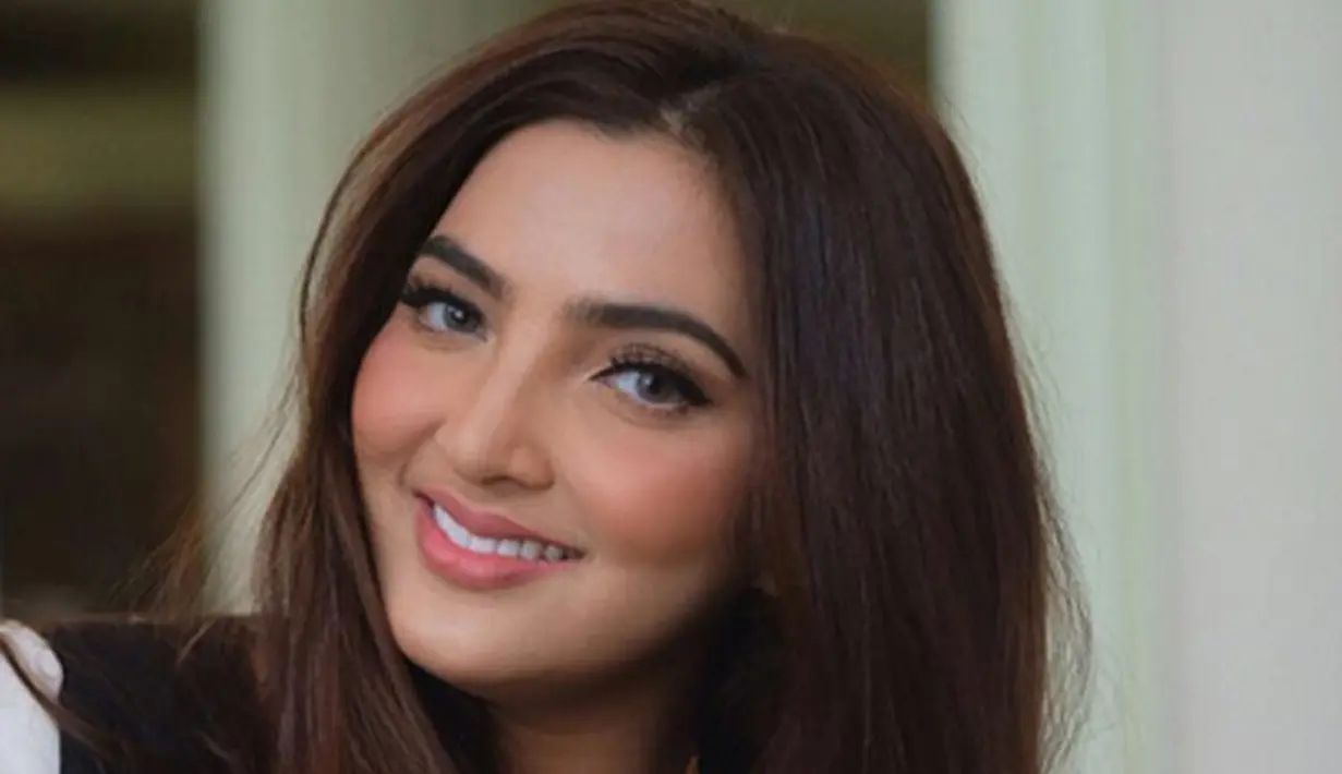 Bahkan Arsy mulai mengikuti gerak gerik yang dilakukan oleh anak pertama Anang Hermansyah dan Krisdayanti tersebut. Ada hal yang membuat Ashanty khawatir saat putrinya sering mengikuti kakaknya.  (Isntagram/ashanty_ash)