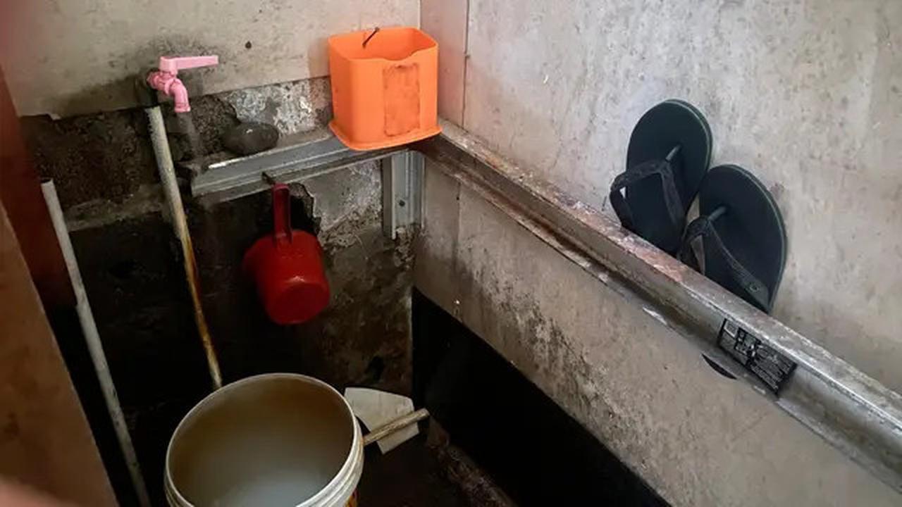 Kisah Warga Jakarta Bertahan Saat Pasokan Air PAM Bermasalah