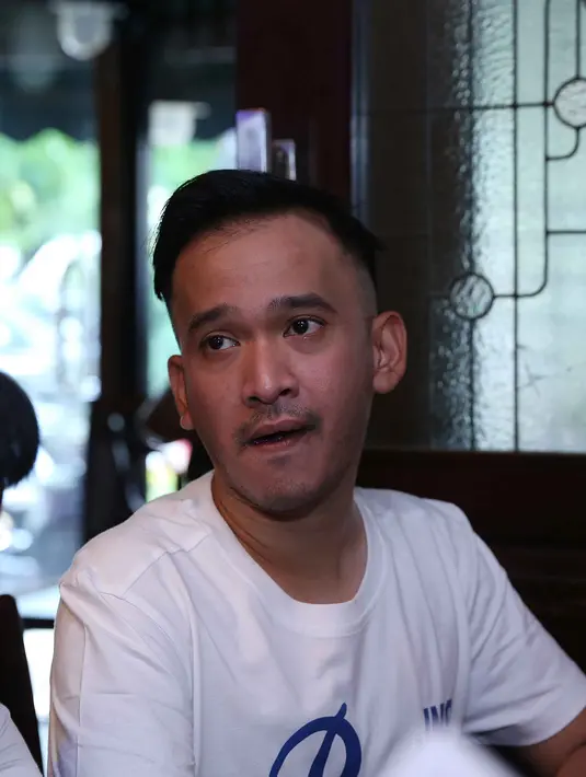 Ruben Onsu. Pada 24 Juni 2015 melaporkan pemilik akun instagram @Jualbayicantik ke Polda Metro Jaya karena foto anaknya, Thalia Putri Onsu disalahgunakan di akun instagram tersebut. (Nurwahyunan/Bintang.com)