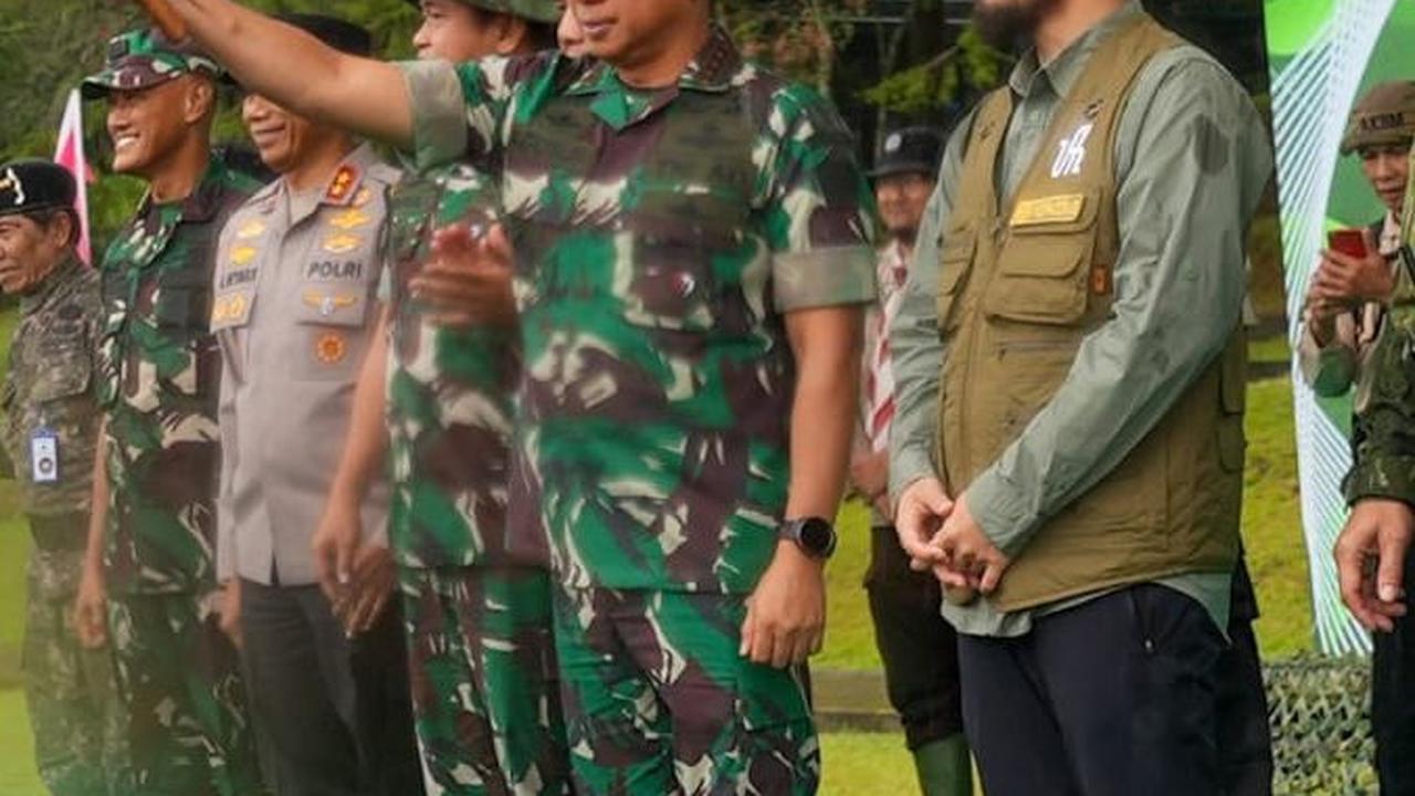 Momen Kebersamaan Panglima TNI & Jenderal Maruli Simanjuntak, Ada Sosok Pria Berjenggot Berpeci Putih Jadi Sorotan